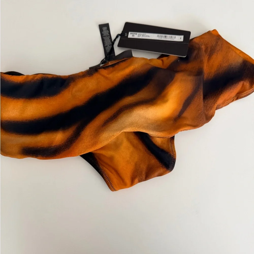 NWT Skims x Roberto Cavalli Micro Swim Skirt Tiger Print sz Small - Picture 3 of 7